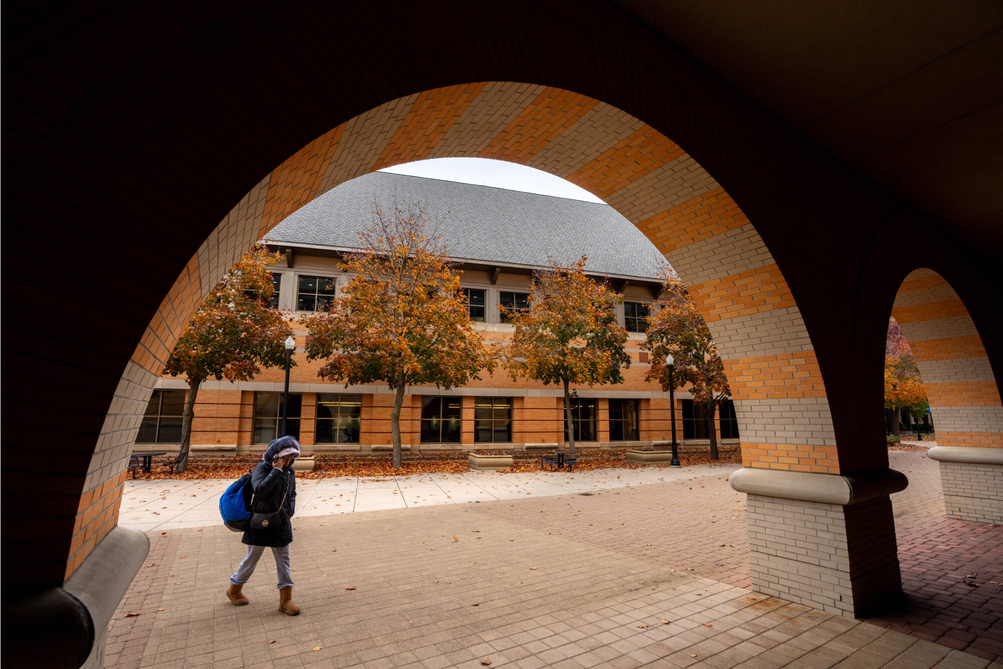 Students on the Robert C. Pew Grand Rapids Campus.  2025-11-11. Photography by Steve Jessmore